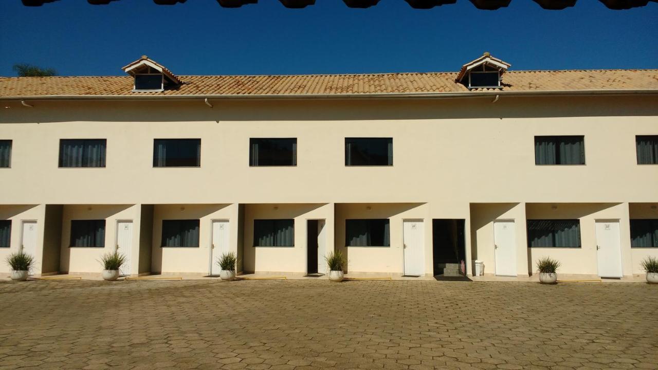 Hotel Santiago Lindoia Exterior photo